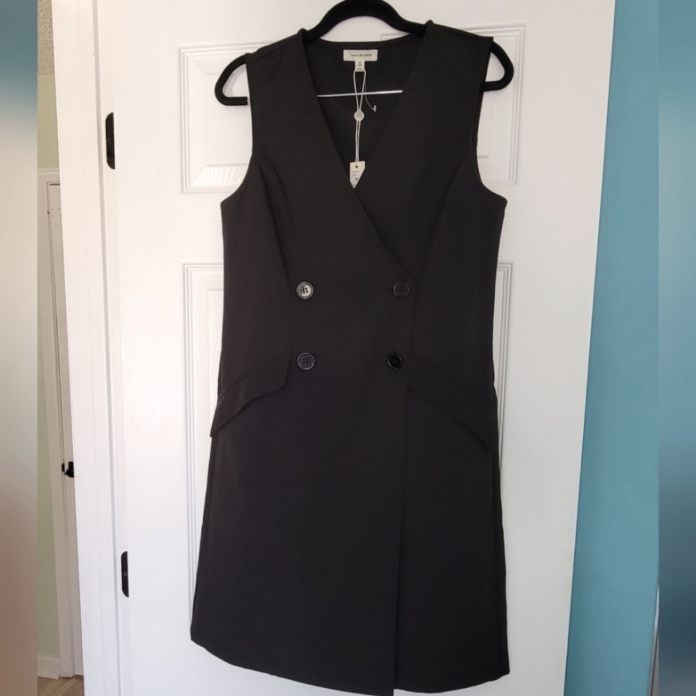 Sleeveless double breastfed twin dress